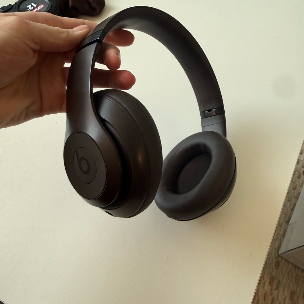 Beats Studio Pro — Deep Brown